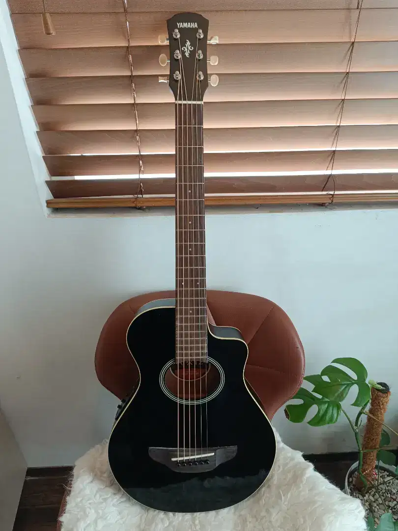 Gitar Yamaha APX T2 - Hitam