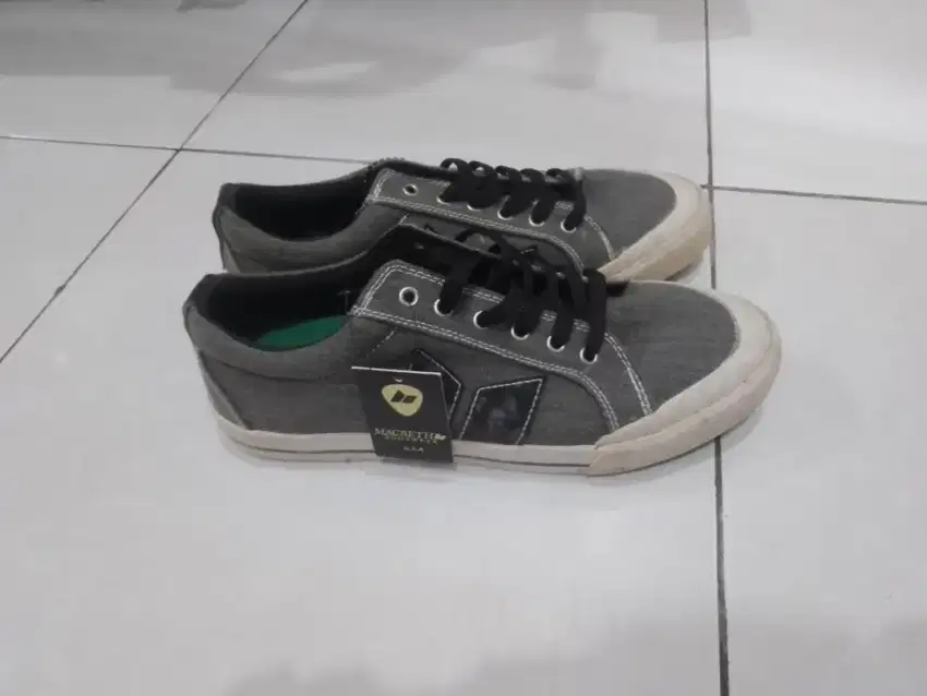 Macbeth Elliot Grey