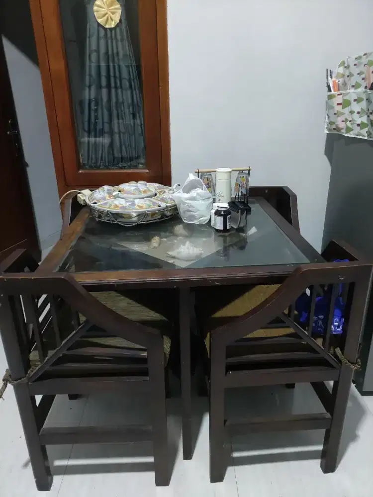 Meja Makan Kayu Jati