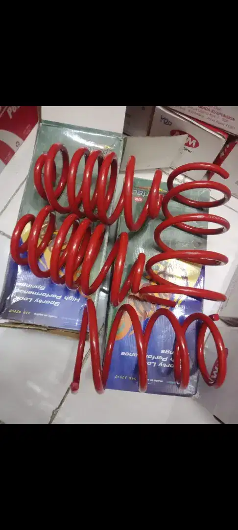 Per lowering kit recing ceper merk APM buat Avanza Xenia turun 3cm