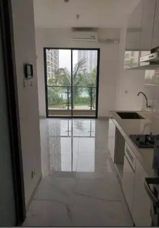 Jual Low Floor Studio Skyhouse Apartment Hadap Taman dan Kolam Renang