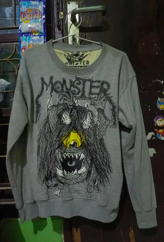 Cn Size M Merk Monster