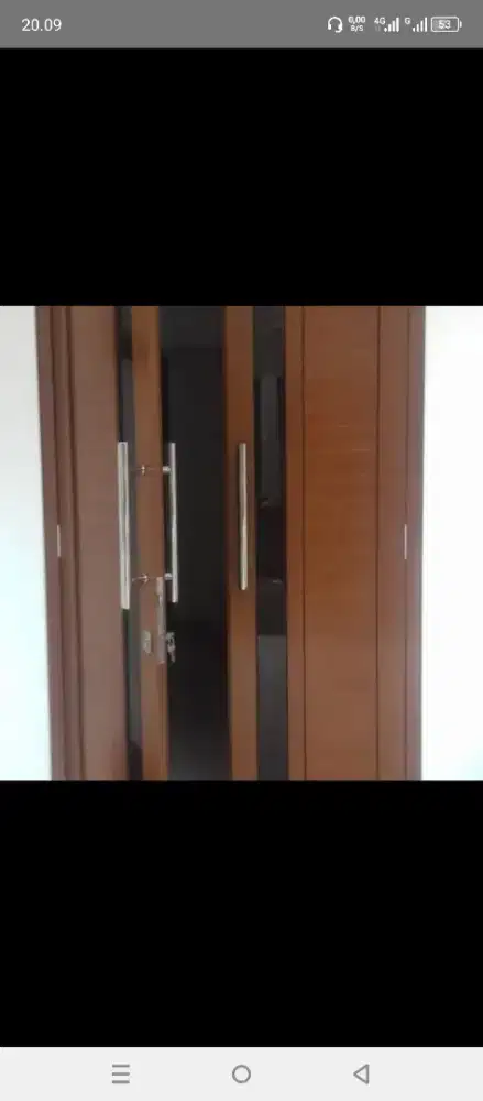 Tukang pintu alumunium