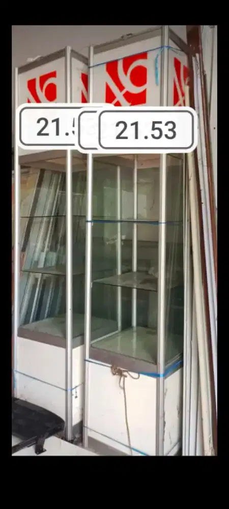 rak diaplay almunium kaca