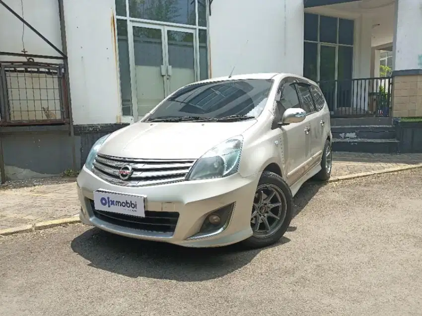 like new - NISSAN GRAND LIVINA 1.5 XV BENSIN A/T 2013 ABU-ABU