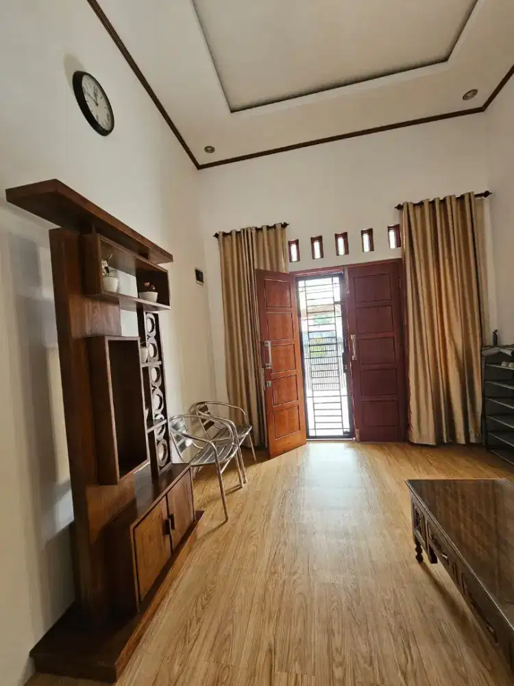 Disewakan Rumah full furnished Lokasi Premium pusat kota