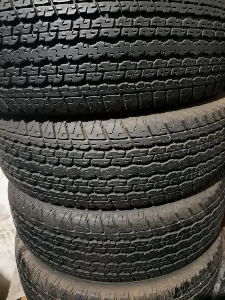 R17 255 65 bridgestone dueler ht