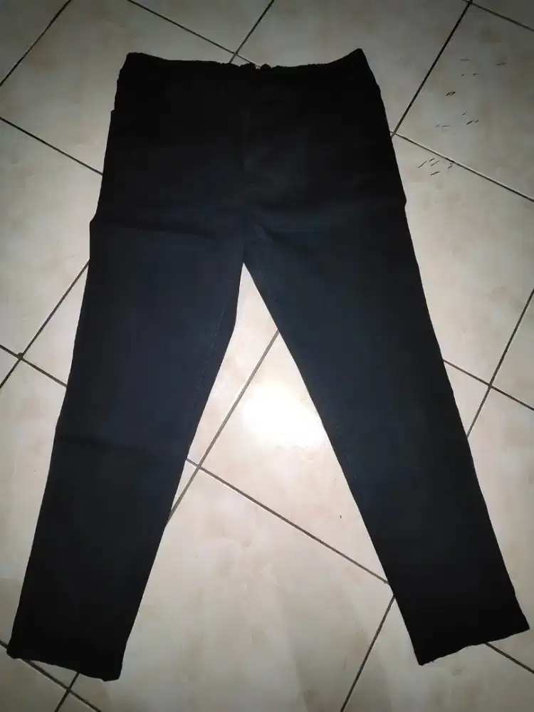 Preloved Celana Panjang Unisex Jeans