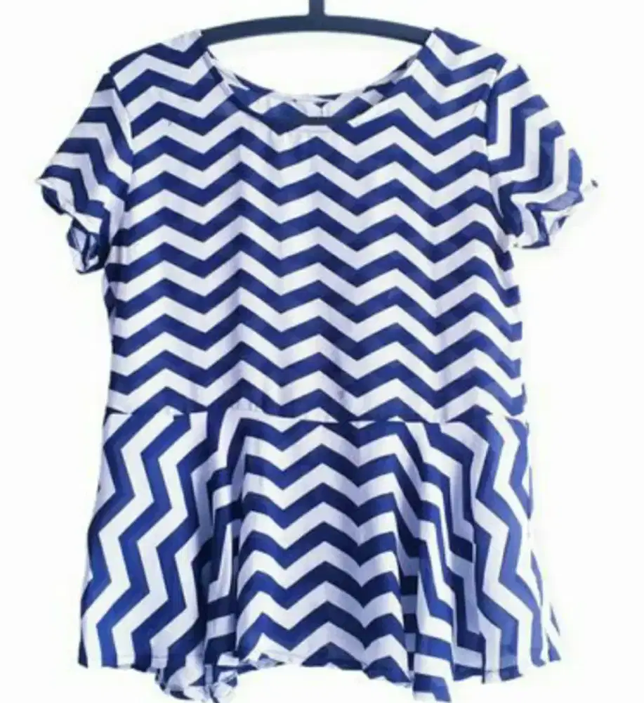 Atasan warna biru Dongker Uk.M