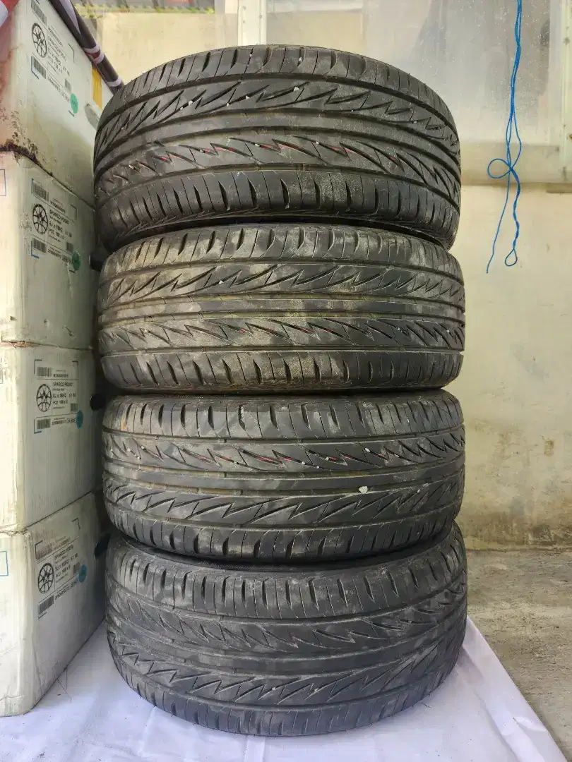 Ban Bridgstone Techno Sports 205/50/R17 Mulus Like New spt Baru