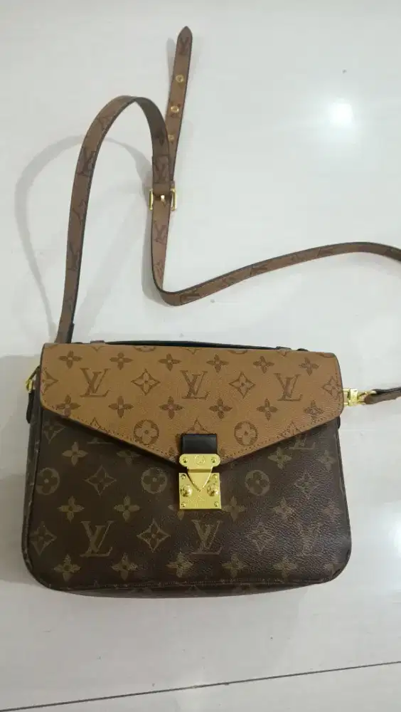 Tas LOuis Vuitton LV selempang tanpa box kondisi 100%