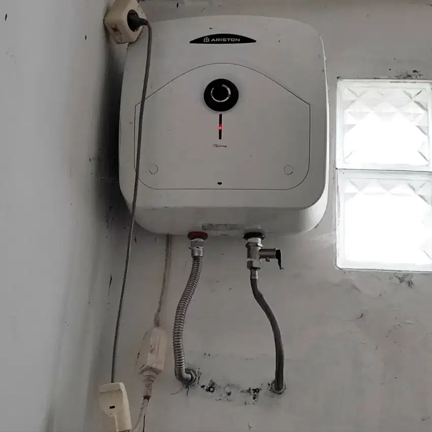 Water Heater / Pemanas Air ARISTON Andris R 10 200 ID