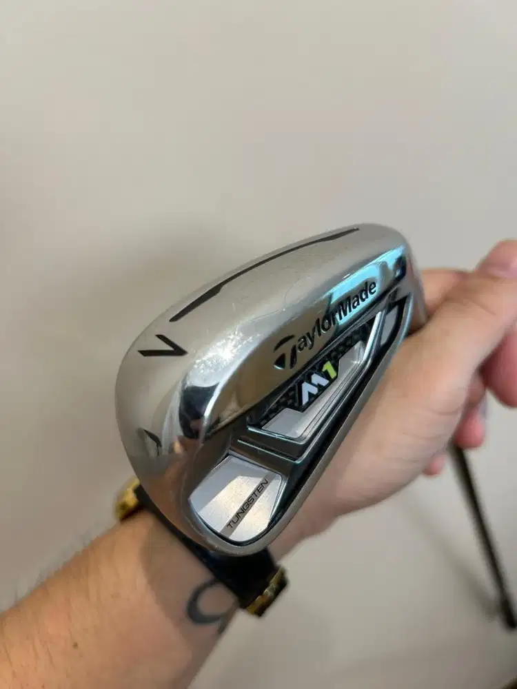 Stick Golf iron 7 taylormade  shaft reguler