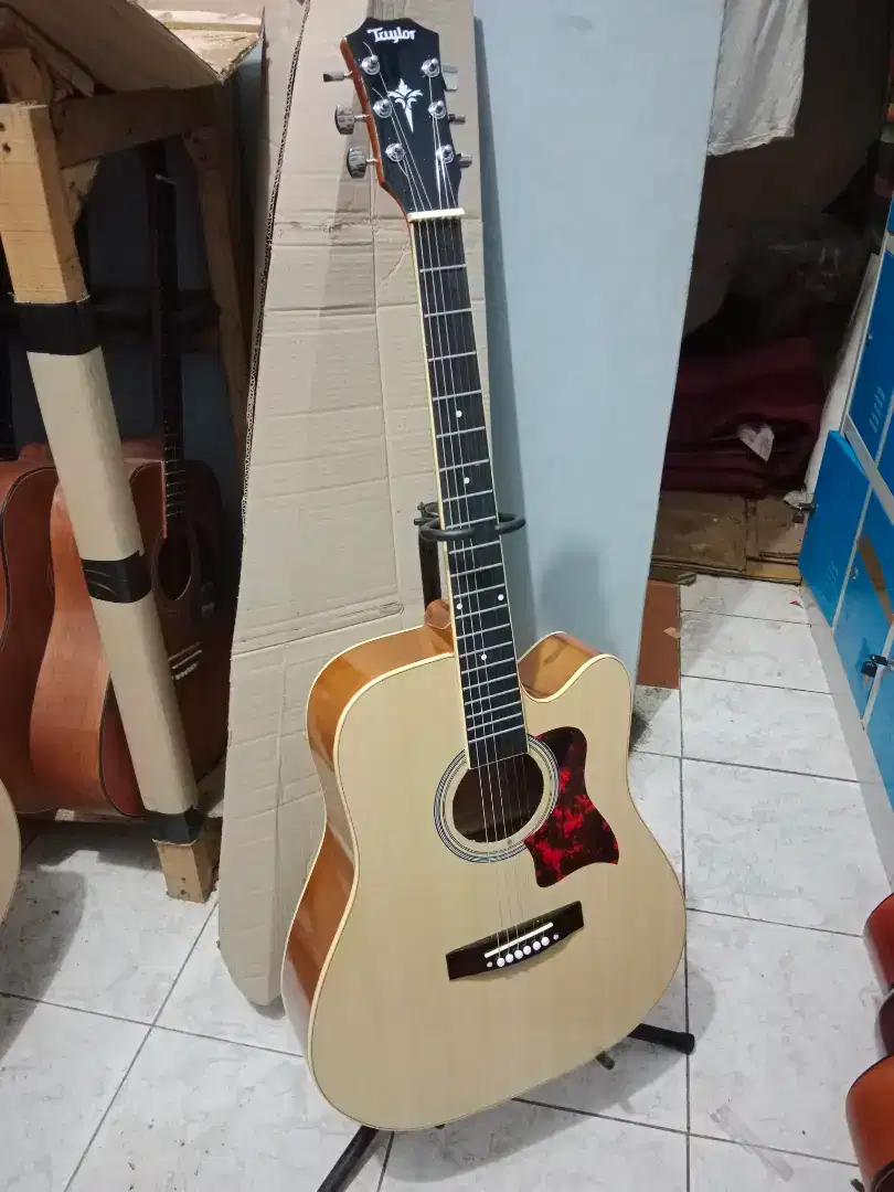 Gitar akustik jumbo new