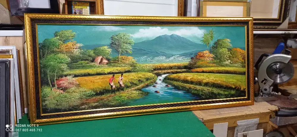 Lukisan di kain kanvas