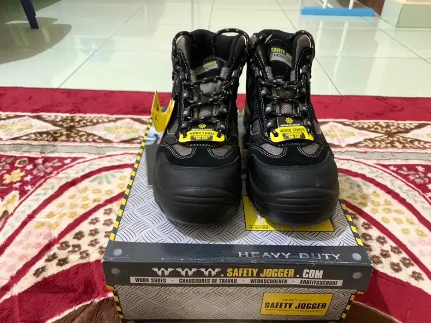 Sepatu Safety Jogger Climber31