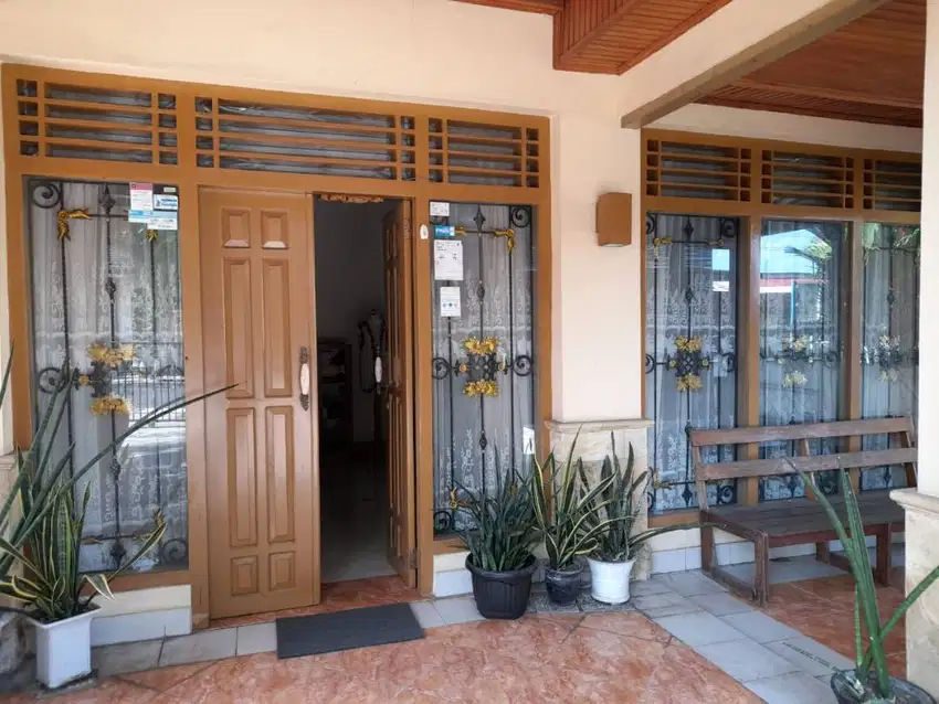 Dijual rumah cantik berlokasi super strategis di pusat kota