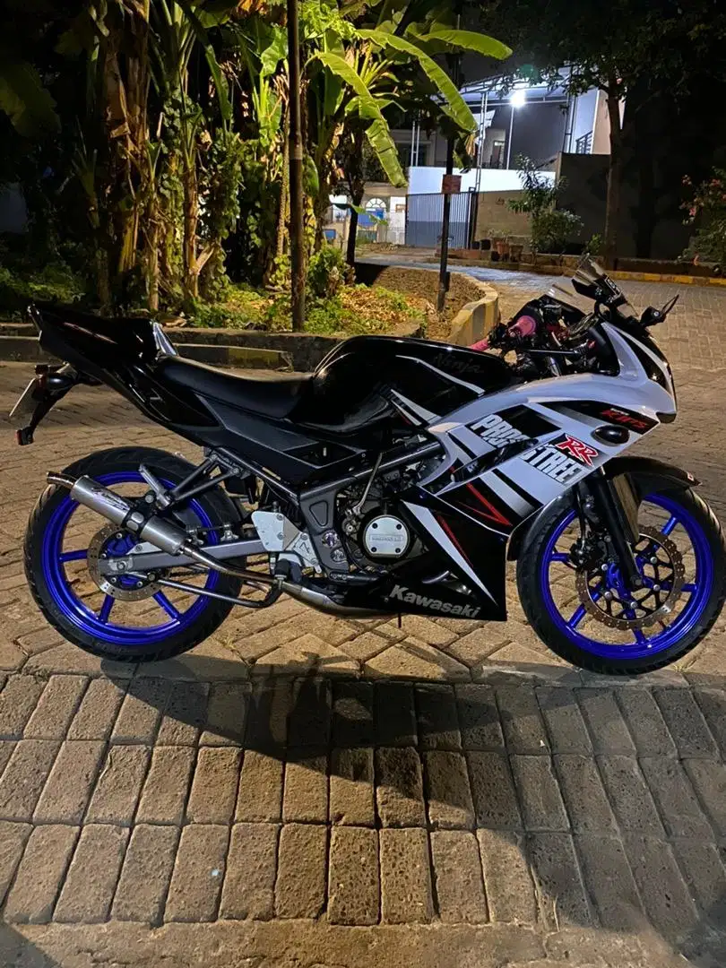 Ninja rr 150 2015 spesial edition