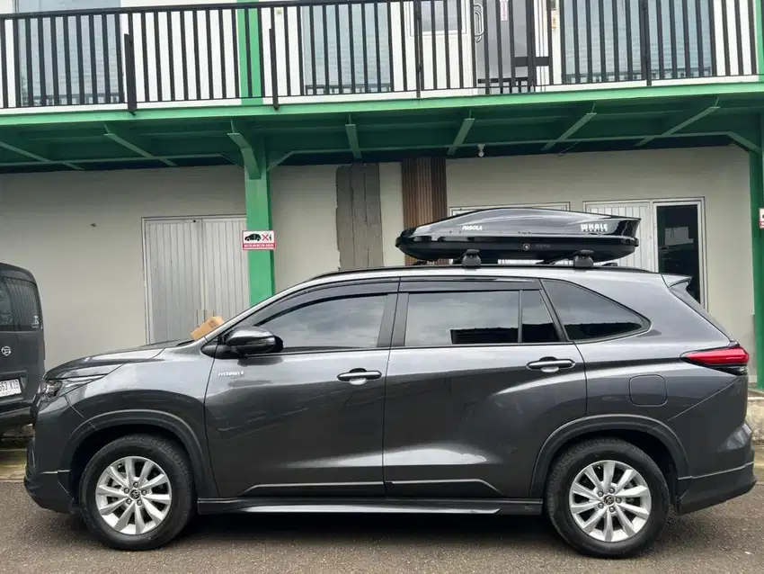 Roofbox whale cerrier roof rack box toyota innova zenix