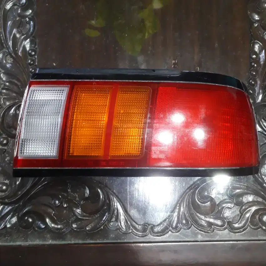 Stoplamp Nissan Sunny th 97 sebelah kanan original merk ichicoh