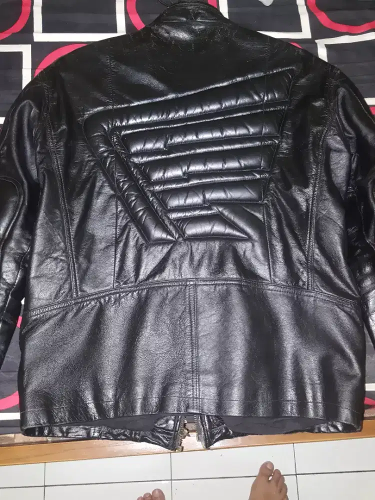 Jacket kulit luar ukuran M minud dikit