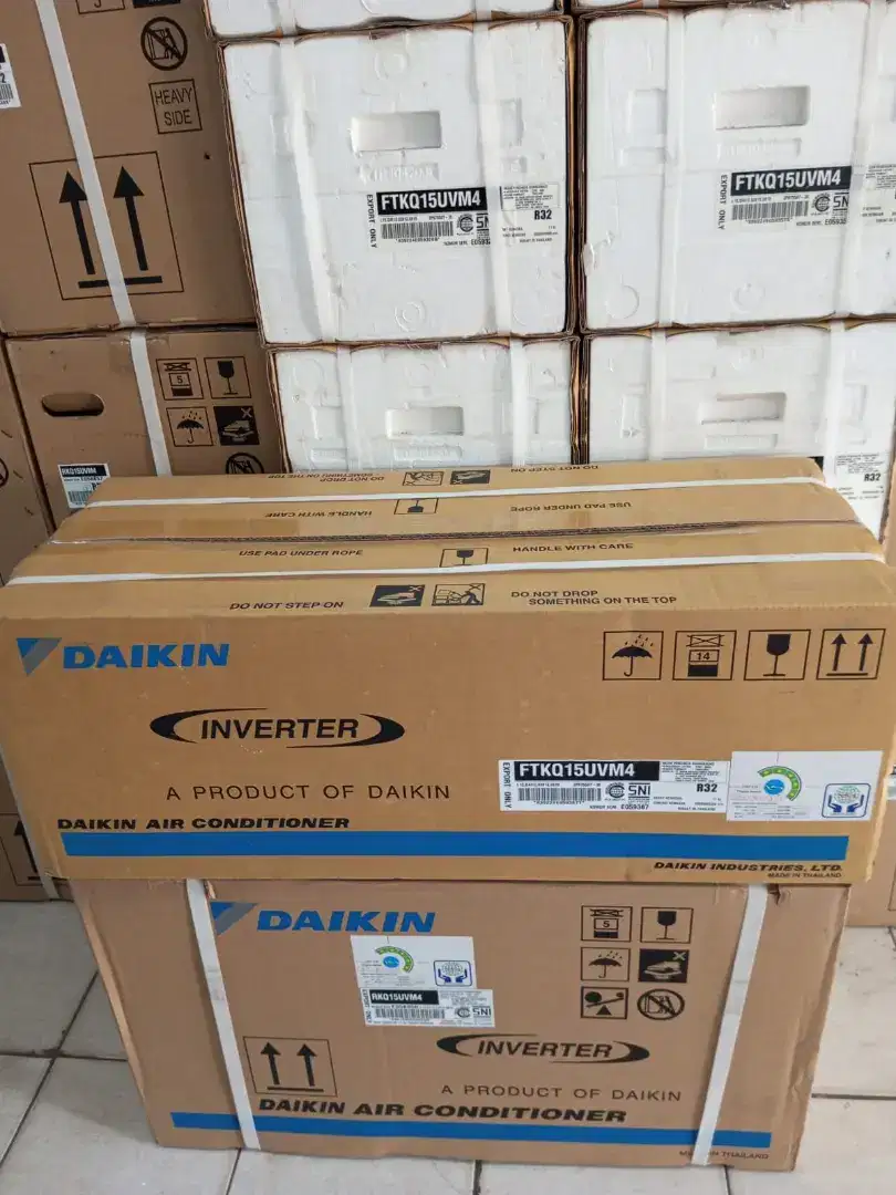 DAIKIN INVERTER 1/2 PK 110 WATT FTKQ15UVM4 GRATIS PASANG GARANSI RESMI