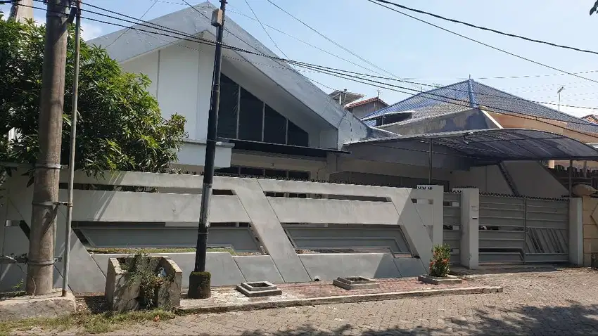 Rumah Tanah sangat luas, dekat Galaxy Mall. akses MERR hanya 5 menit.