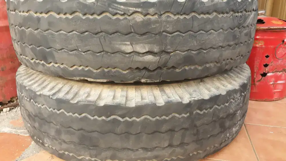 Ban bridgestone engkel truck 7.50-15