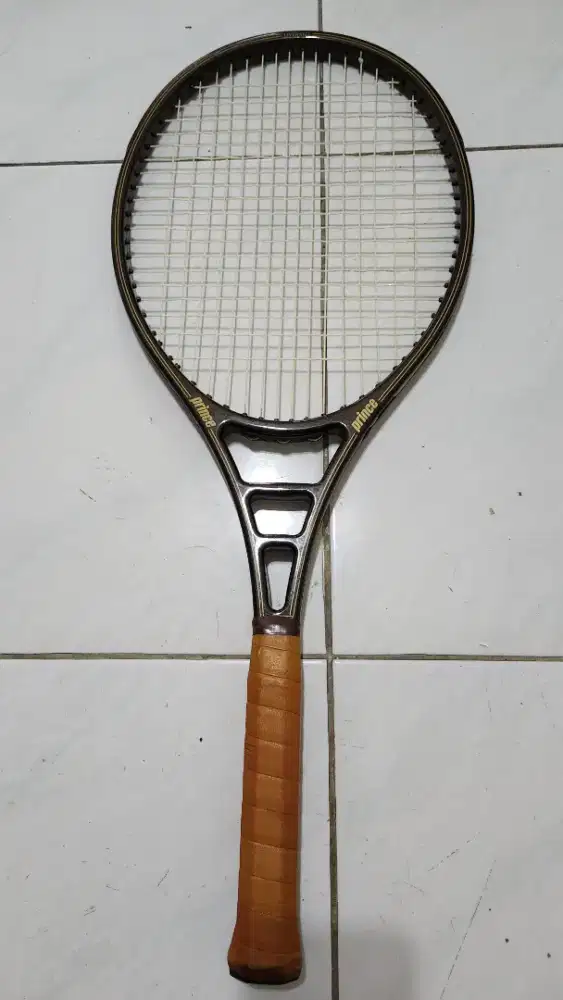 Raket Tennis merk Prince Boron Oversize