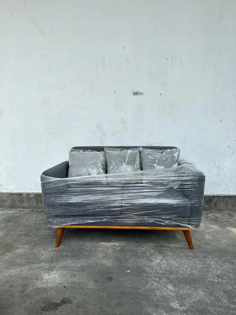 Sofa estetik dua seat ( bonus bantal )