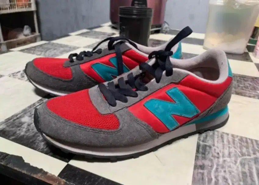 Sepatu NB made indonesia ukuran 42 apa adanya