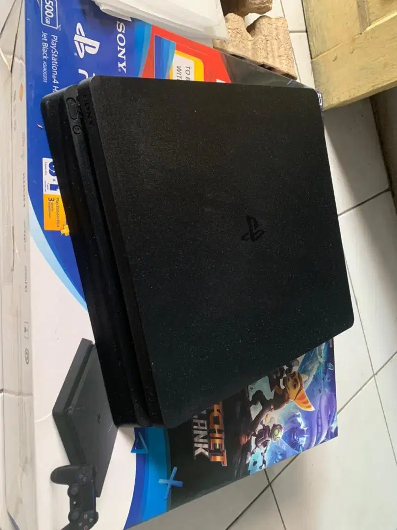 Dijual PS 4 CUH-2006A 500GB