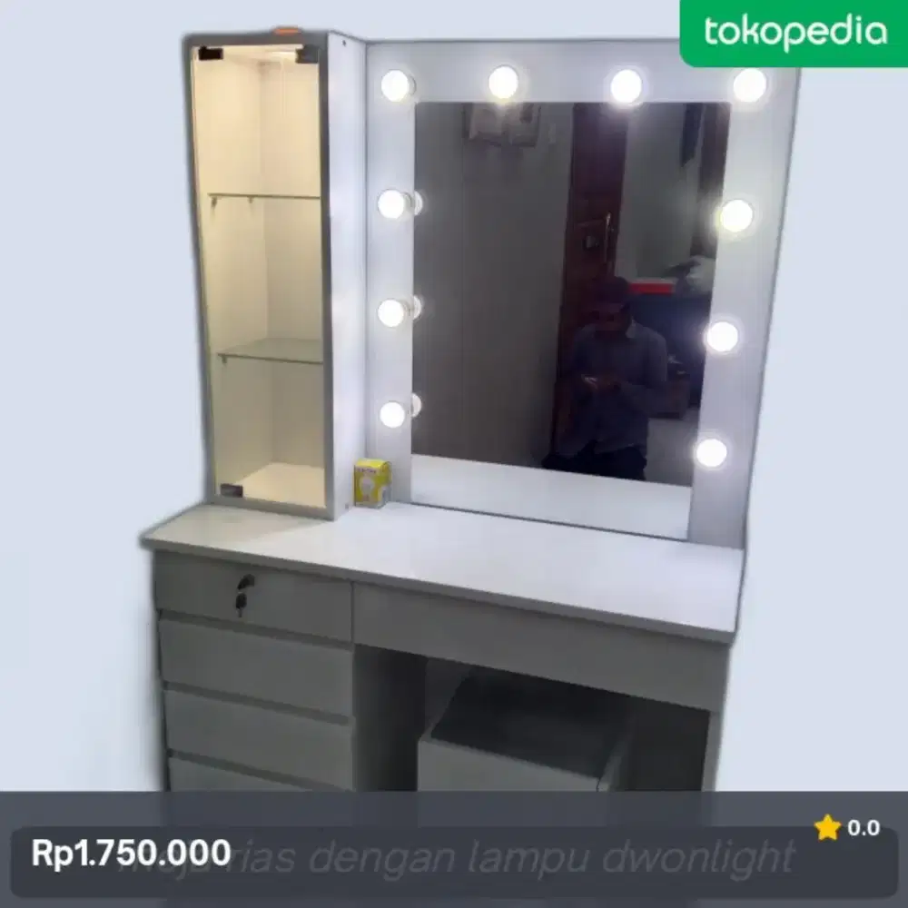 Meja rias Pluse dwonlight