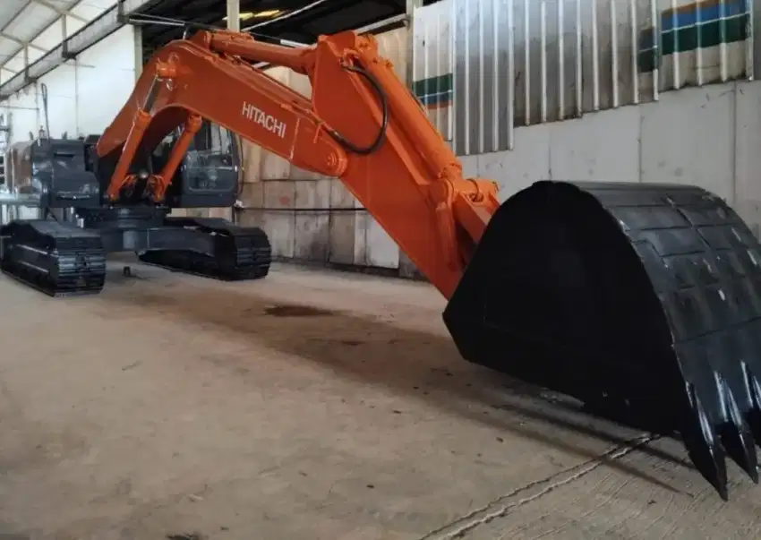 Excavator Hitachi 30ton 2kubik