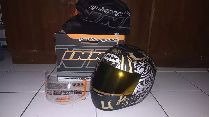 JUAL HELM MULUSSSS MURAAHHH