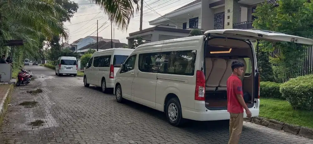 Rental Hiace dan Elf medan