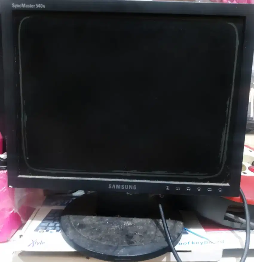 Monitor PC Samsung Nyala Seadanya Buat Servisan