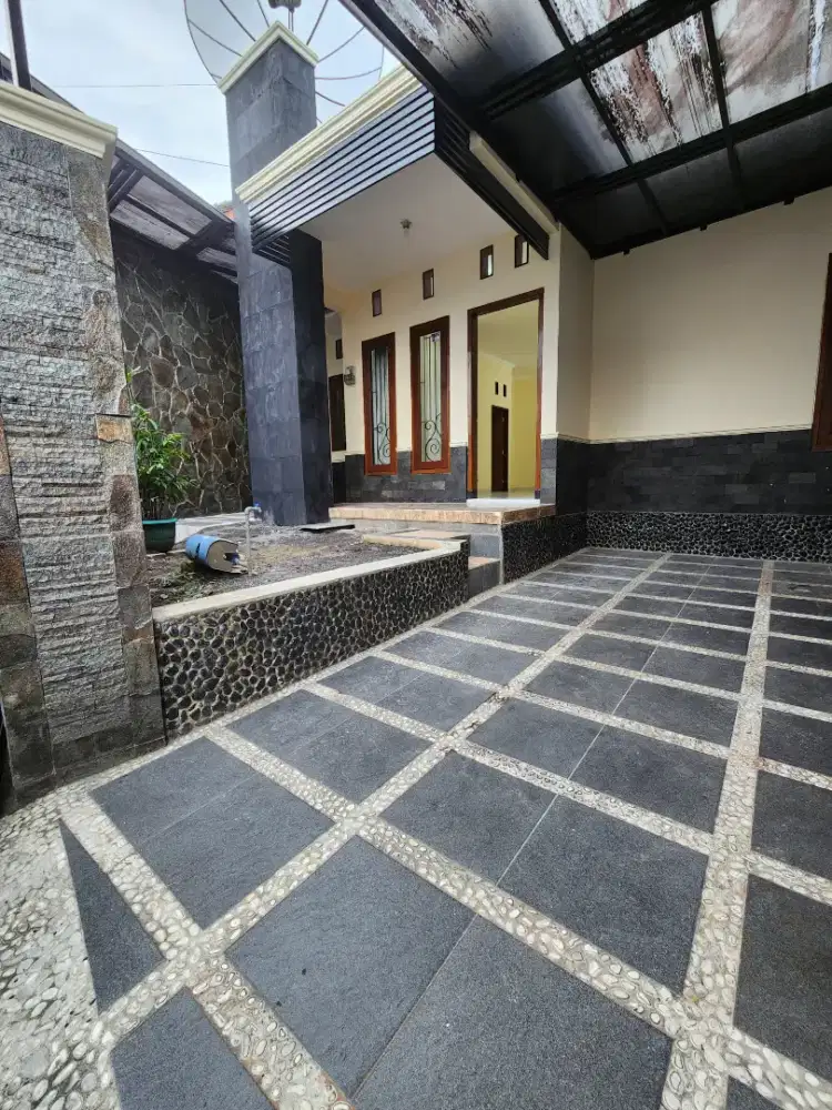 Rumah siap huni asri dekat Untid