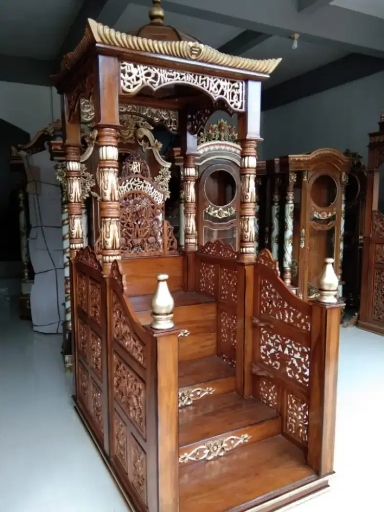 mimbar masjid dan bedug masjid