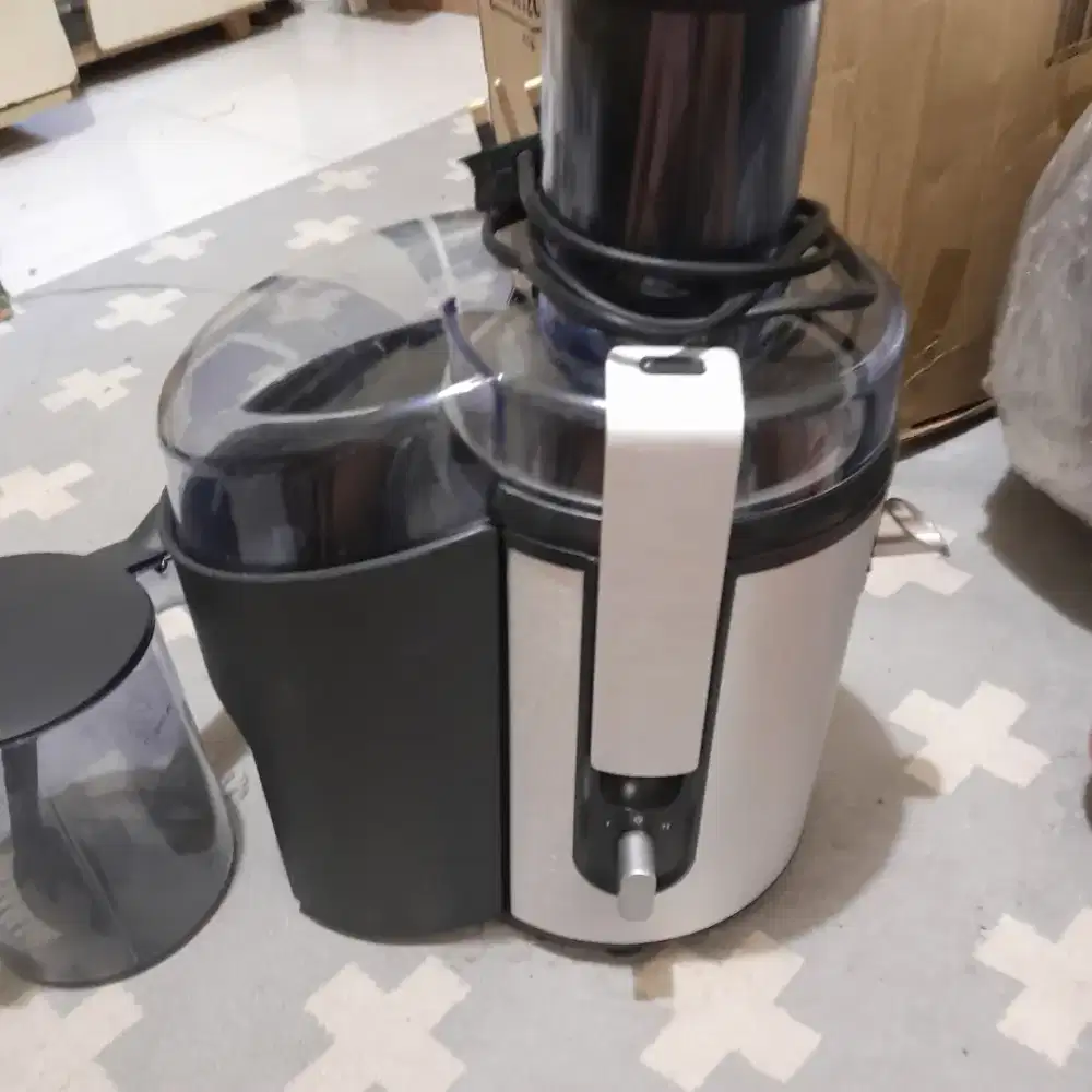 Philips Juicer HR-1861
