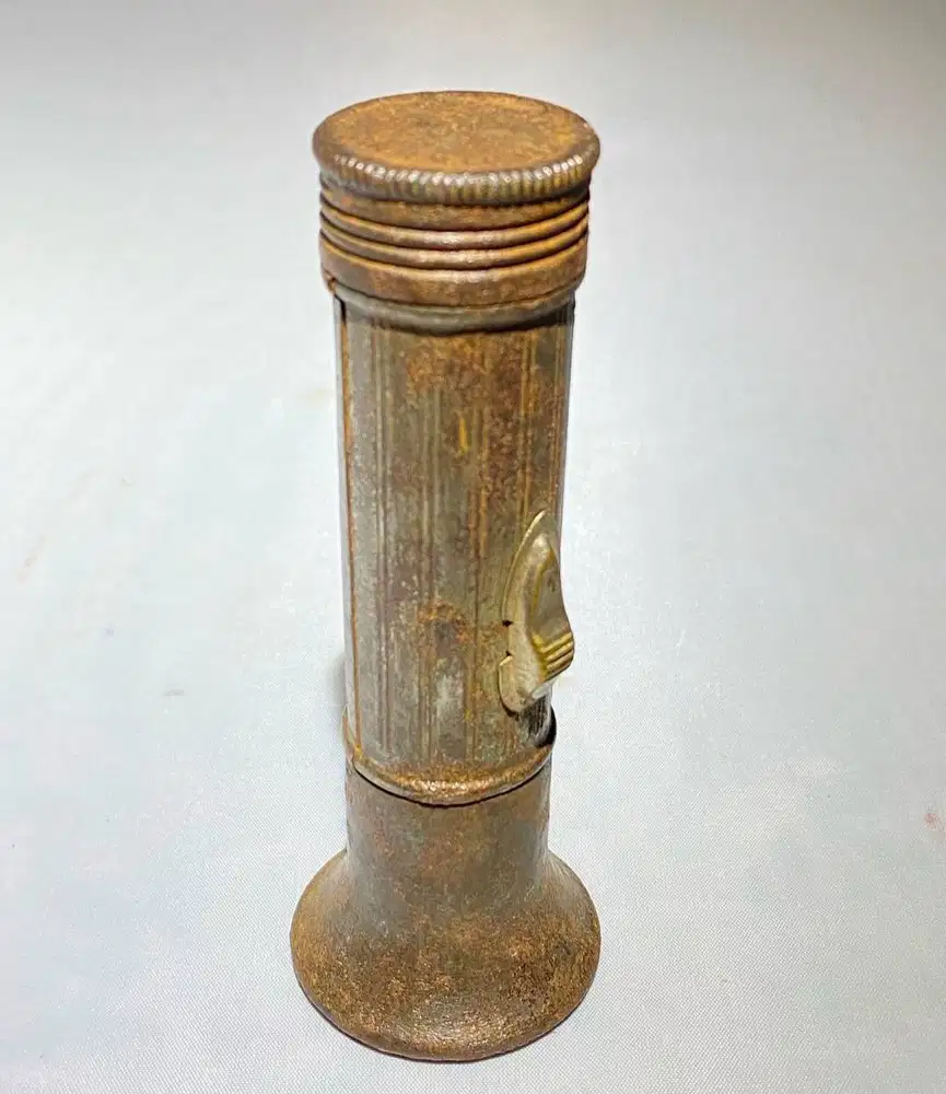 Pajangan senter jadul antik