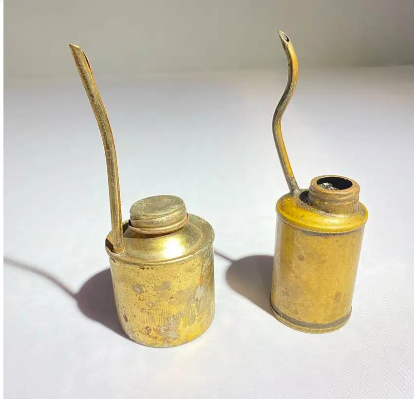 Pajangan vintage corong minyak 2pcs