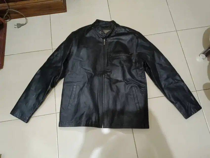 Jaket kulit original 
Size M