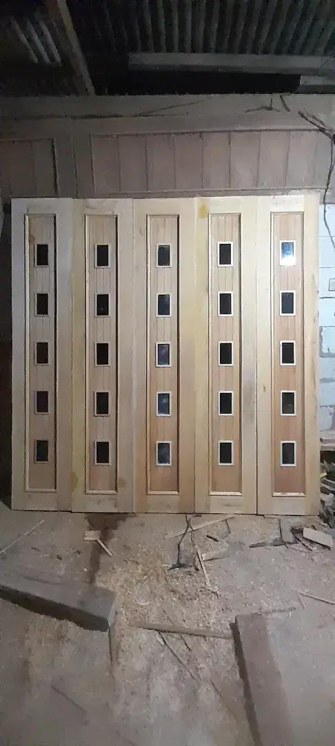Pintu kusen cendela bahan kayu jati