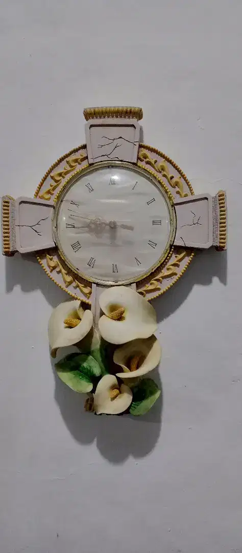 Jam dinding Porcelain Mantel Clock with Floral Made In Germany