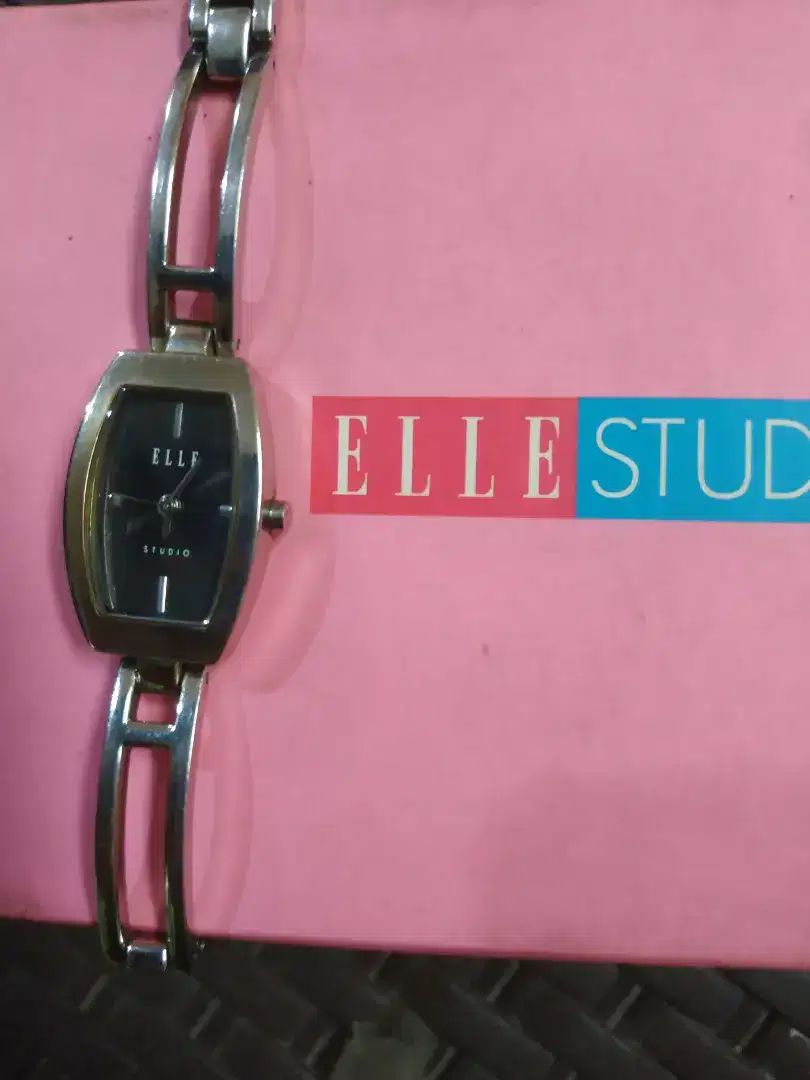 Female watch original Elle