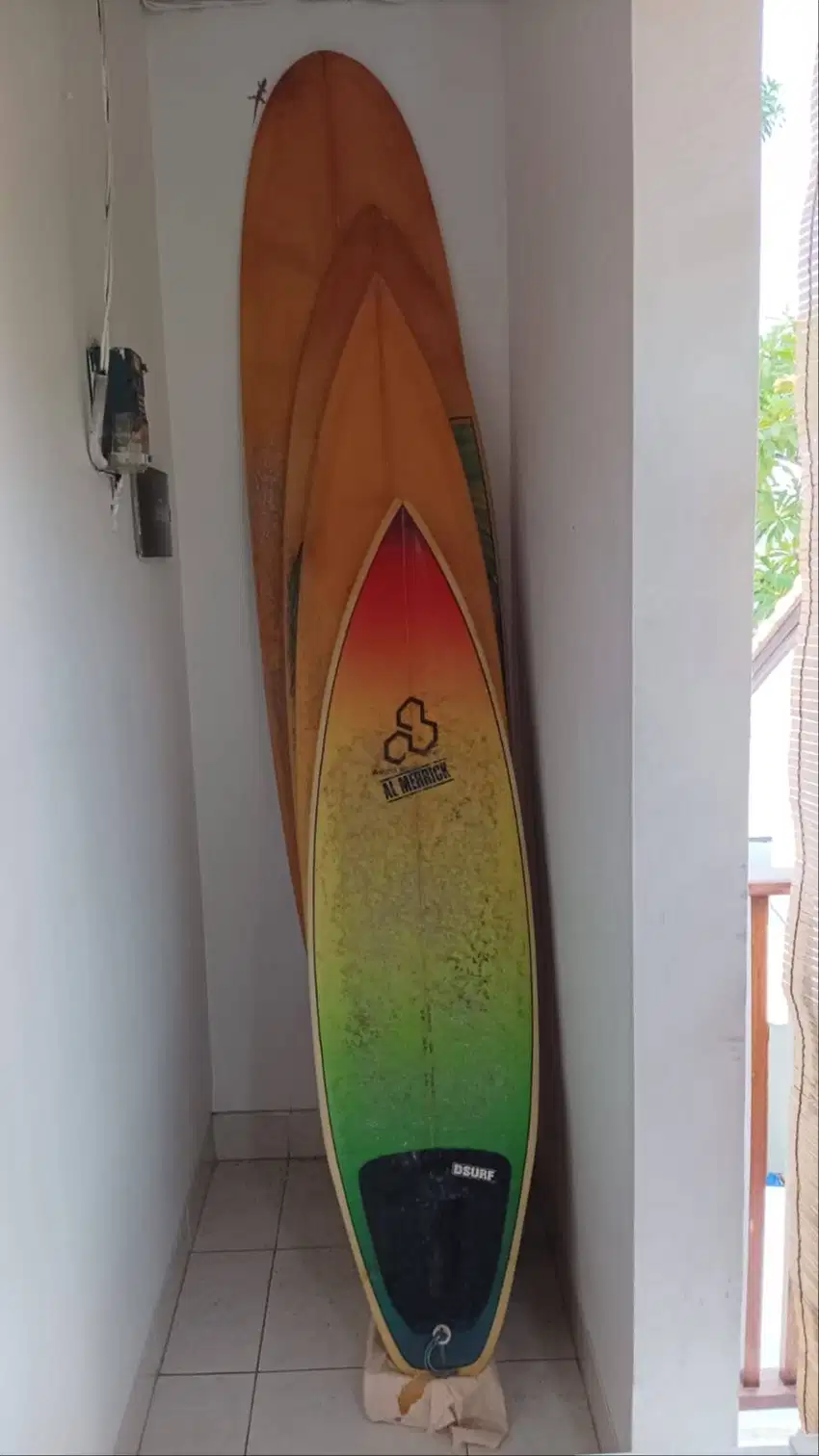 5'10  Al Merrick  thruster surfboard