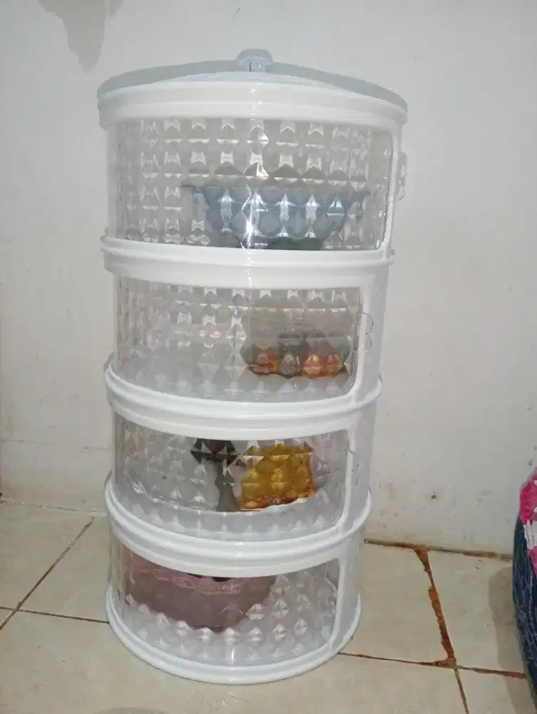 Tudung saji atau tempat makanan