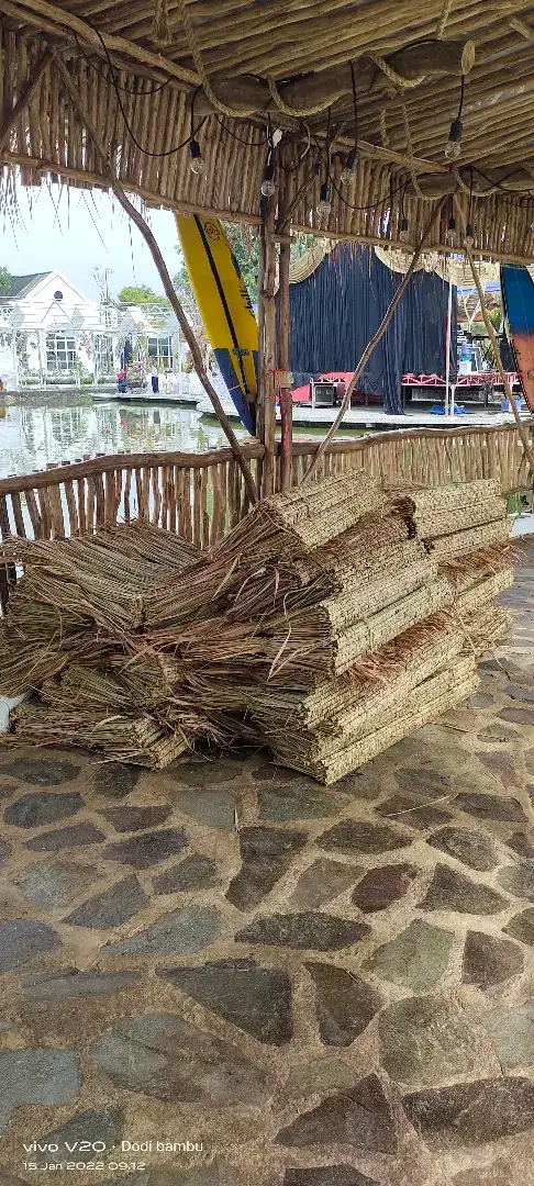 Atap Alang Alang buat saung dan dekorasi