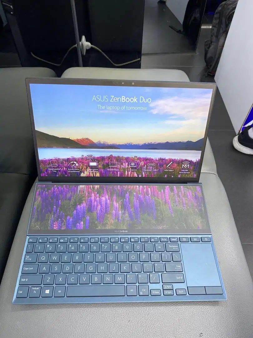 Asus Zenbook Dua UX428EG